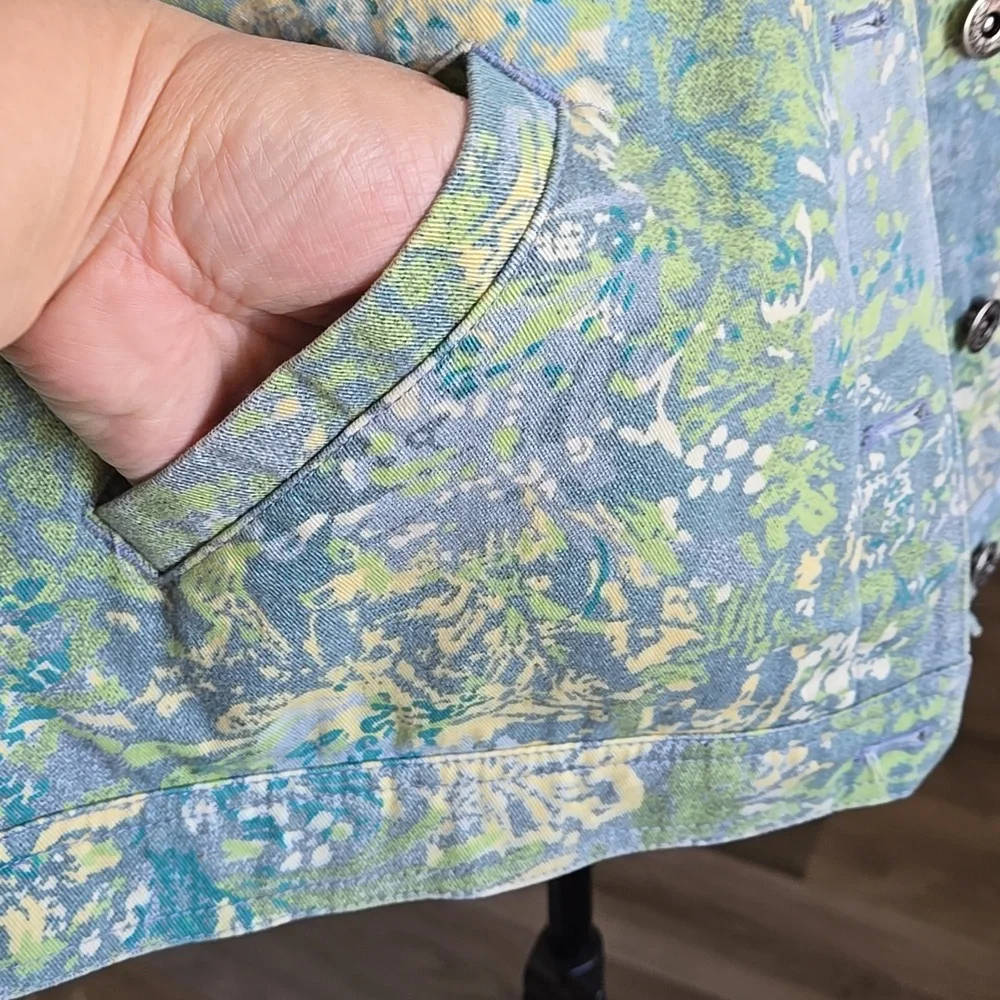 Tanjay Green and Blue Floral Tropical Graphic Print Denim Jacket - Picture 9 of 11